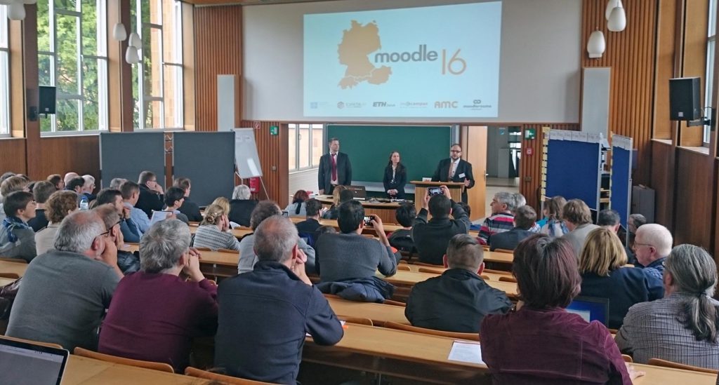 Eröffnung Moodle DACH 2016 mit v.l.n.r. Andreas Hruska (TU Wien), Dr. Andrea Veith (Kanzlerin HTWG Konstanz), Thomas Korner (ETH Zürich)
