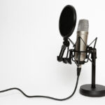 Einfach guten Videoton erreichen grossmembran-mikrophon-mit-pop-schutz_cc-by-20