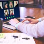 Gruppenarbeit in Zoom Quelle: https://pixabay.com/de/illustrations/videokonferenz-skype-webinar-video-5162927/